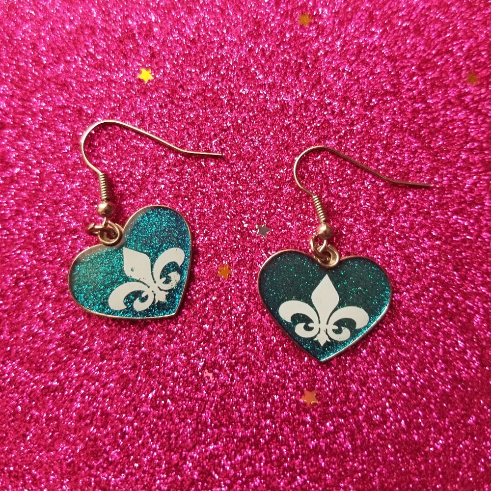 sparkly blue heart-shaped fleur de lis earrings